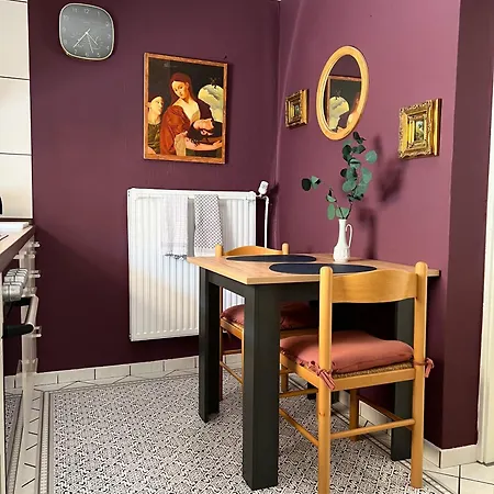 Ensemble Aus Ferienhaus Und Einliegerwohnung *