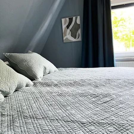Ensemble Aus Ferienhaus Und Einliegerwohnung Büsum